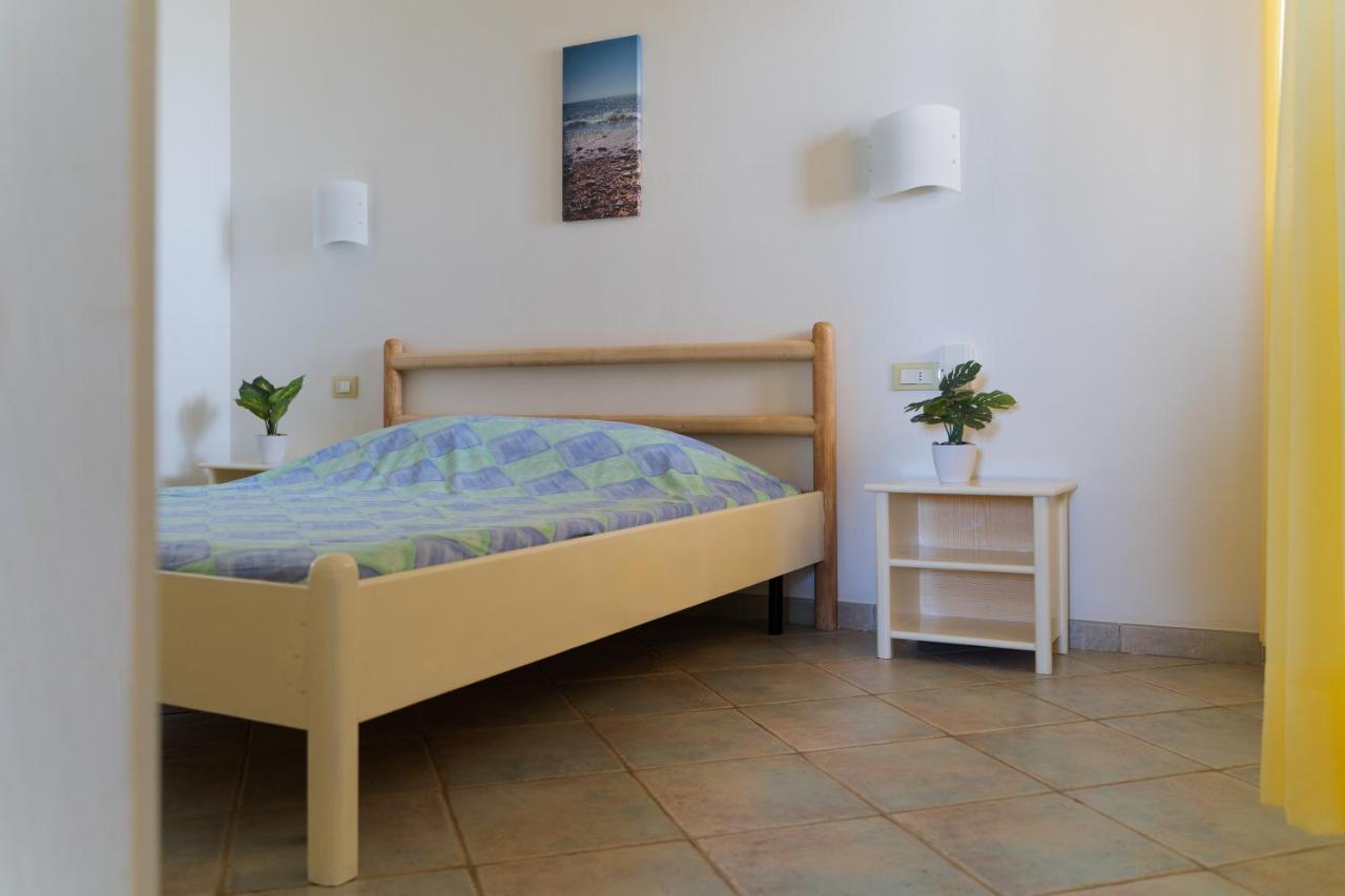 Lovely Beach Front Apartment In Santa Maria Buitenkant foto