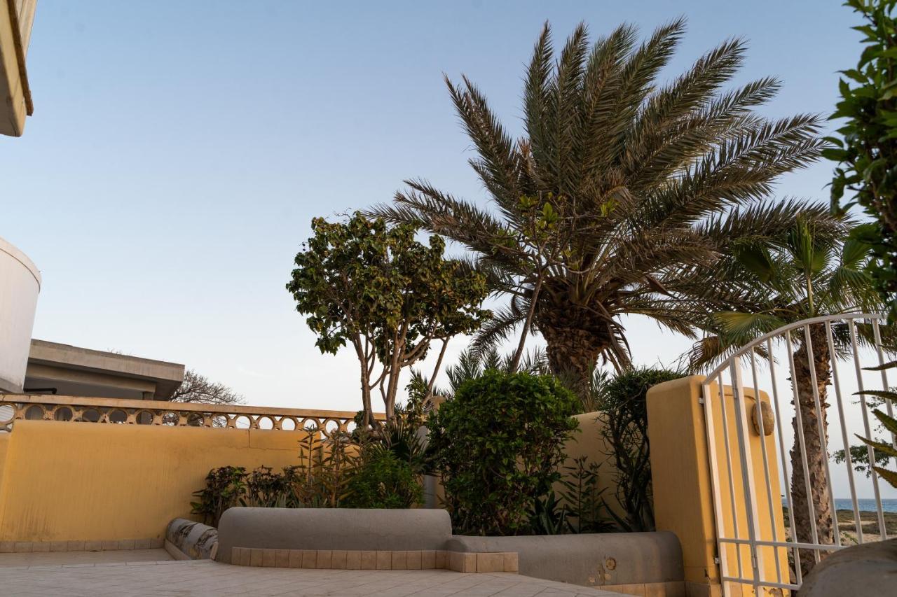 Lovely Beach Front Apartment In Santa Maria Buitenkant foto