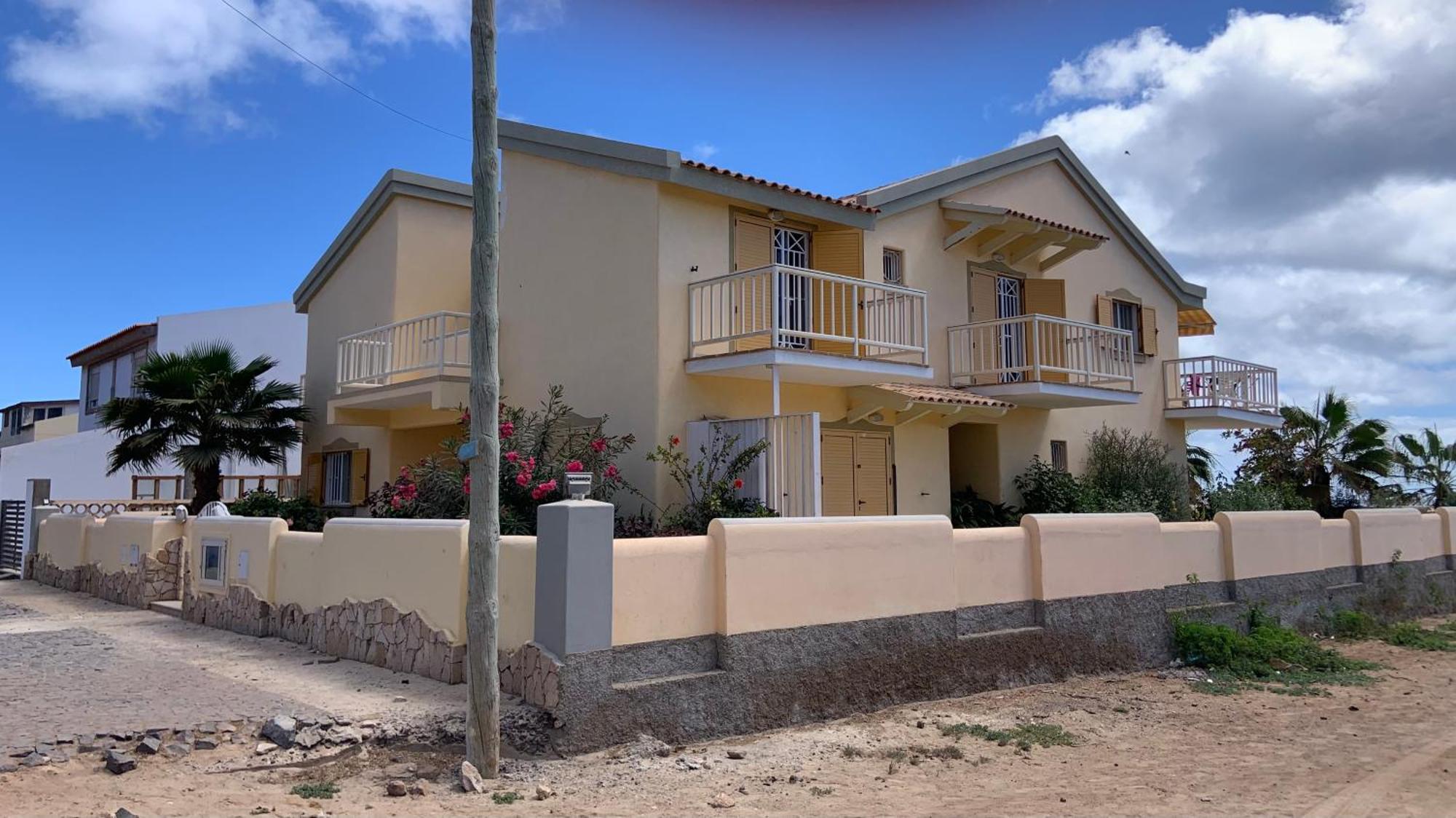 Lovely Beach Front Apartment In Santa Maria Buitenkant foto